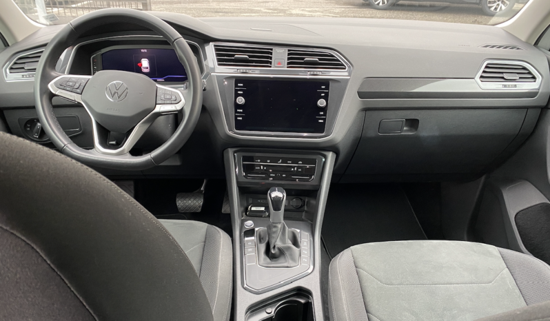 
								VOLKSWAGEN Tiguan 1.5 TSI Elegance full									