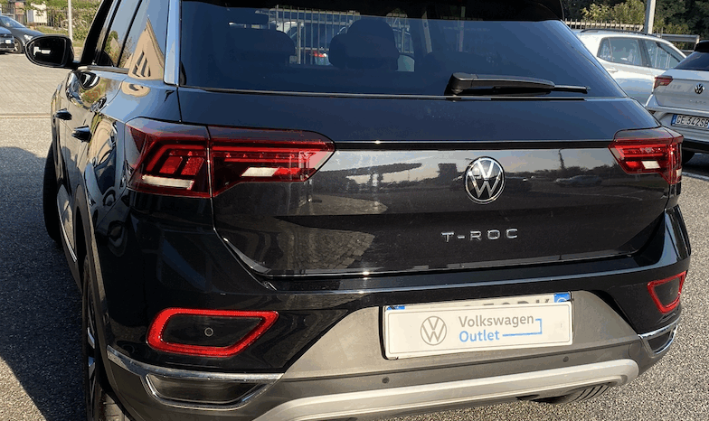 
								VW T_ROC 1.5 Style DSG nera full									